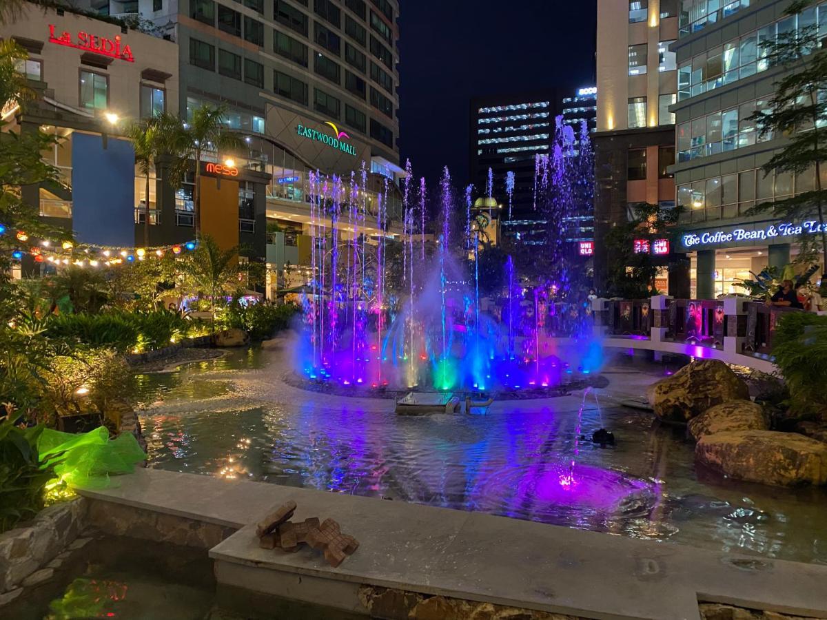 Classy 2Br Suite At Eastwood City With Pool And City Skyline View Manila Eksteriør bilde