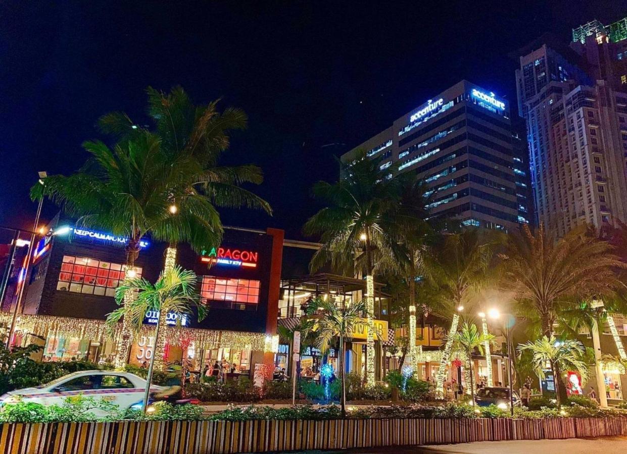 Classy 2Br Suite At Eastwood City With Pool And City Skyline View Manila Eksteriør bilde