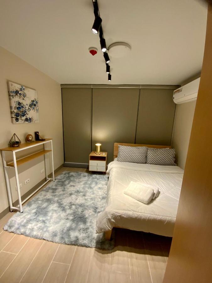 Classy 2Br Suite At Eastwood City With Pool And City Skyline View Manila Eksteriør bilde