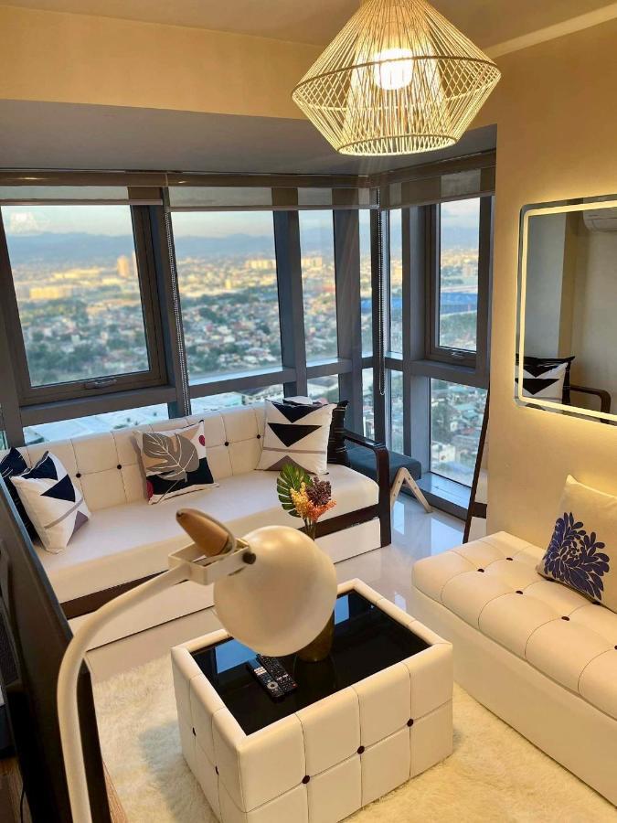Classy 2Br Suite At Eastwood City With Pool And City Skyline View Manila Eksteriør bilde