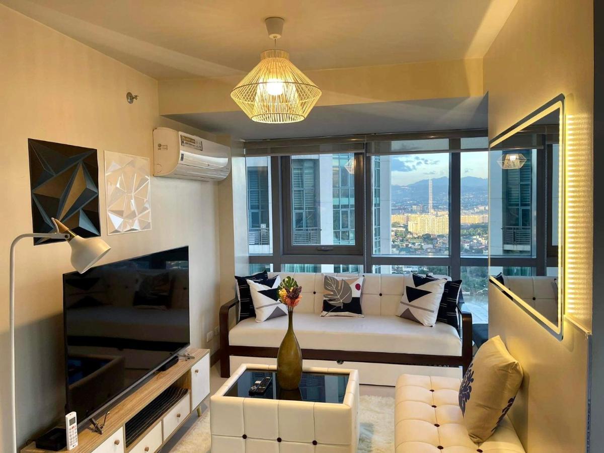 Classy 2Br Suite At Eastwood City With Pool And City Skyline View Manila Eksteriør bilde