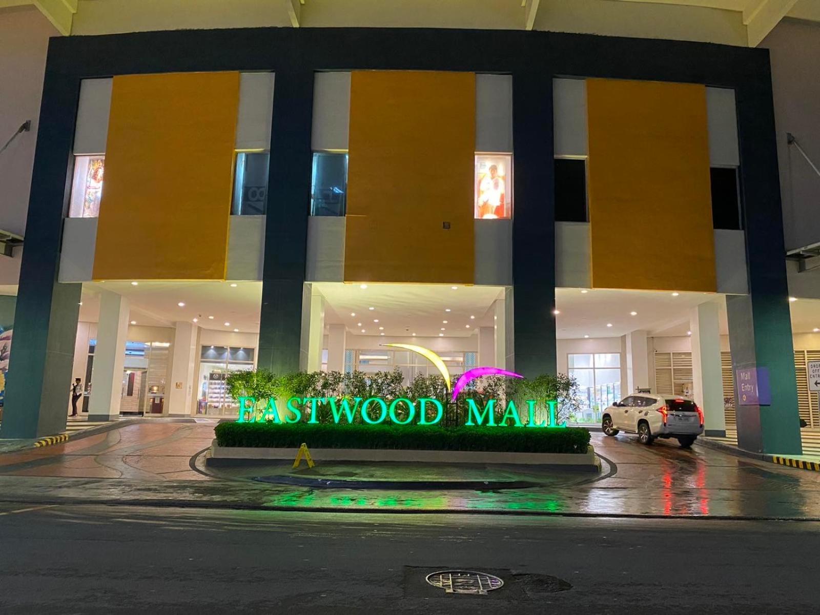 Classy 2Br Suite At Eastwood City With Pool And City Skyline View Manila Eksteriør bilde