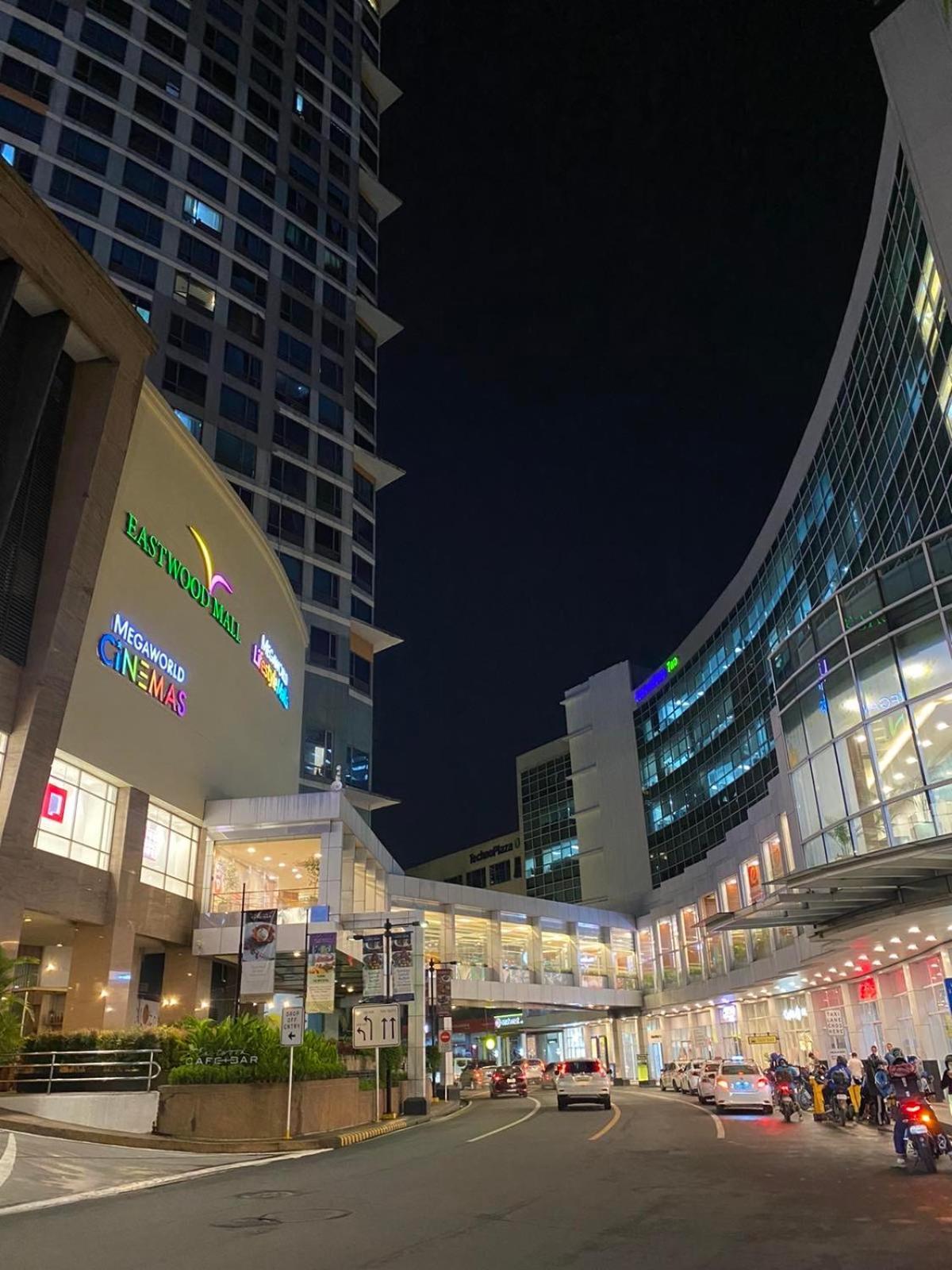 Classy 2Br Suite At Eastwood City With Pool And City Skyline View Manila Eksteriør bilde